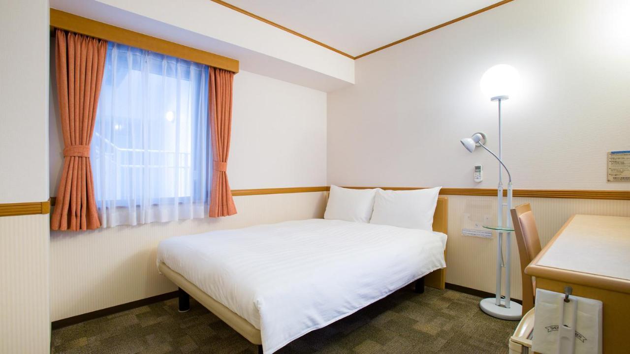 Toyoko Inn Tokyo Tozai-Sen Nishi-Kasai Exteriör bild