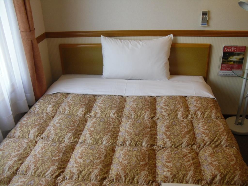 Toyoko Inn Tokyo Tozai-Sen Nishi-Kasai Exteriör bild